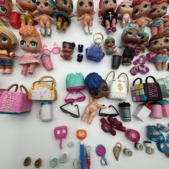 LOL Surprise Dolls Huge Lot – 2.10 lb Figures, Pets, Accessories – Mixed Series - Picture 8 of 13